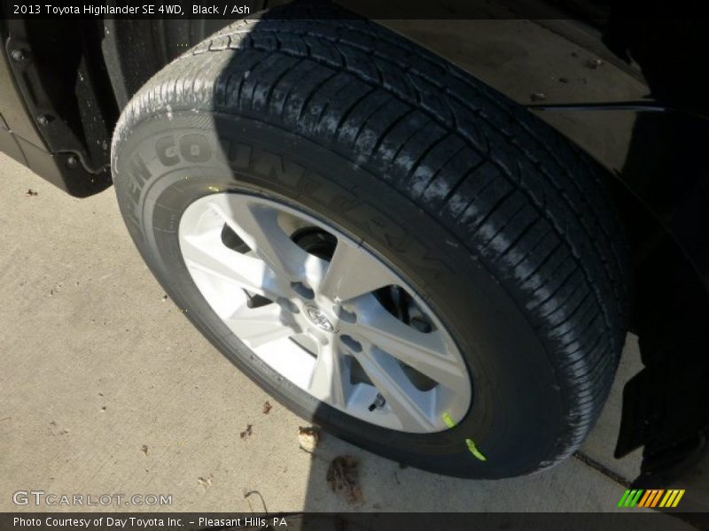 Black / Ash 2013 Toyota Highlander SE 4WD