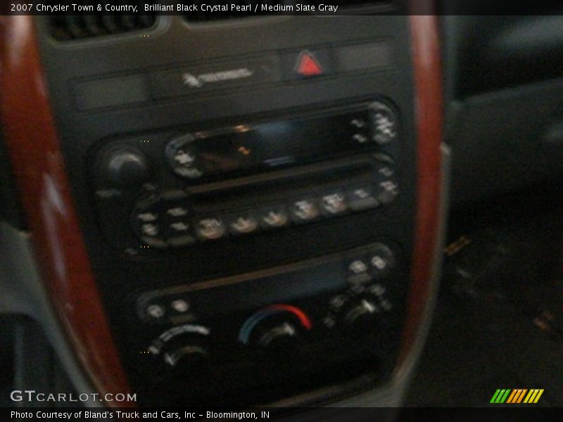 Brilliant Black Crystal Pearl / Medium Slate Gray 2007 Chrysler Town & Country