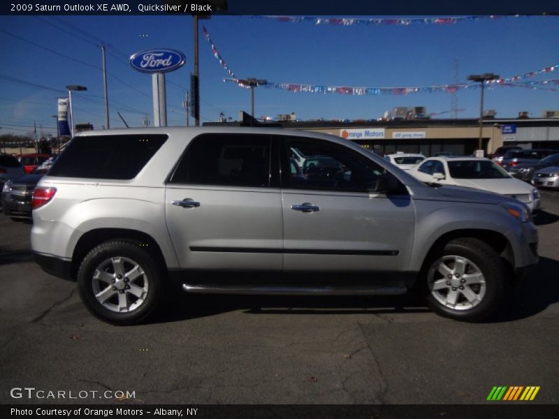 Quicksilver / Black 2009 Saturn Outlook XE AWD