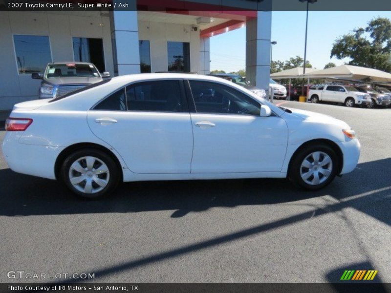 Super White / Ash 2007 Toyota Camry LE