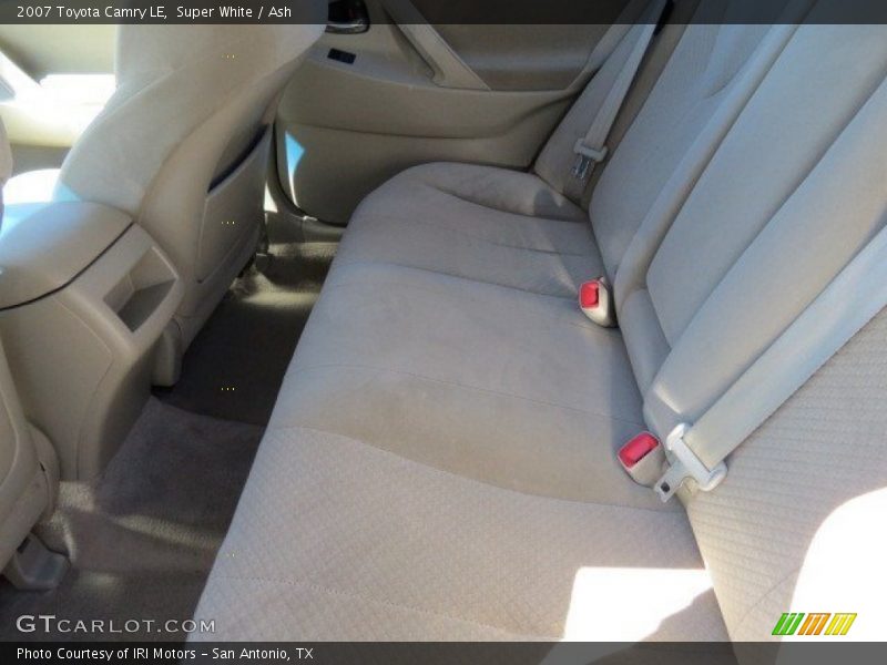 Super White / Ash 2007 Toyota Camry LE