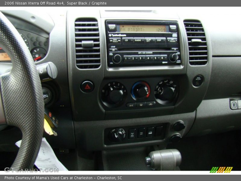 Super Black / Graphite 2006 Nissan Xterra Off Road 4x4