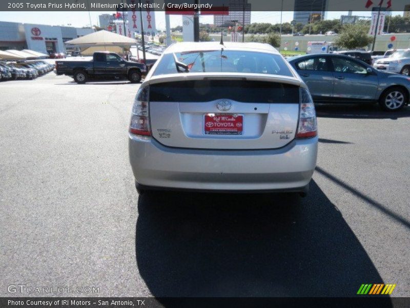 Millenium Silver Metallic / Gray/Burgundy 2005 Toyota Prius Hybrid