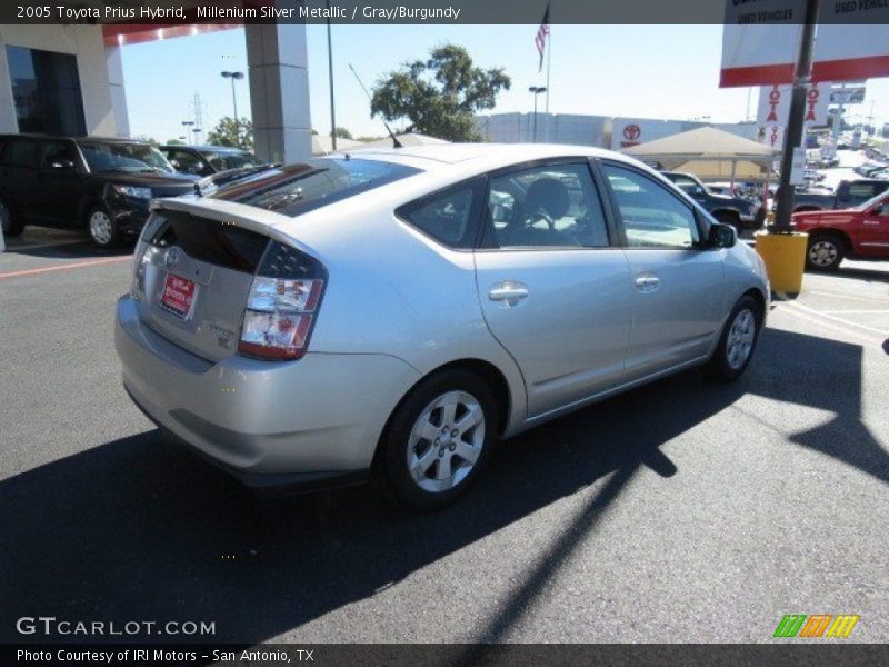 Millenium Silver Metallic / Gray/Burgundy 2005 Toyota Prius Hybrid
