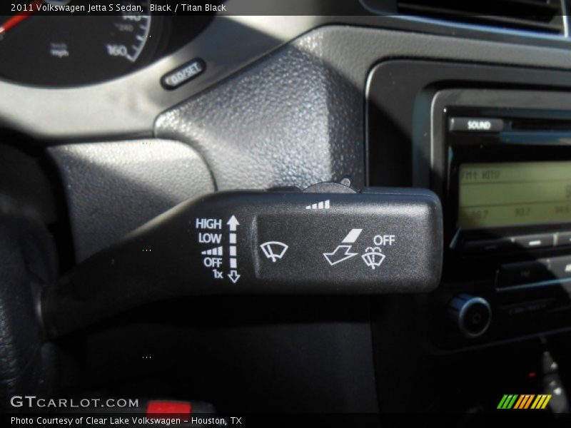 Black / Titan Black 2011 Volkswagen Jetta S Sedan