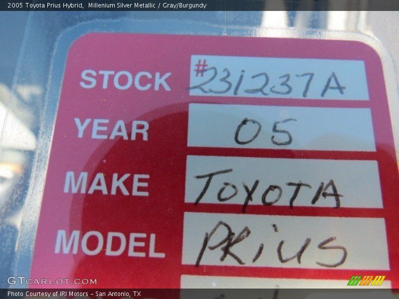 Millenium Silver Metallic / Gray/Burgundy 2005 Toyota Prius Hybrid
