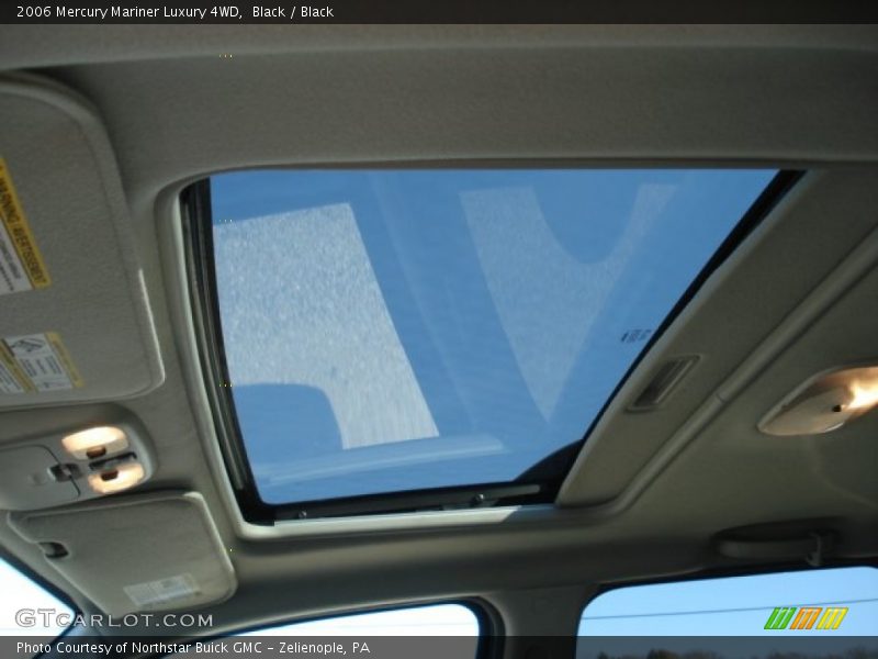 Black / Black 2006 Mercury Mariner Luxury 4WD