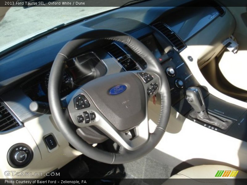 Oxford White / Dune 2013 Ford Taurus SEL