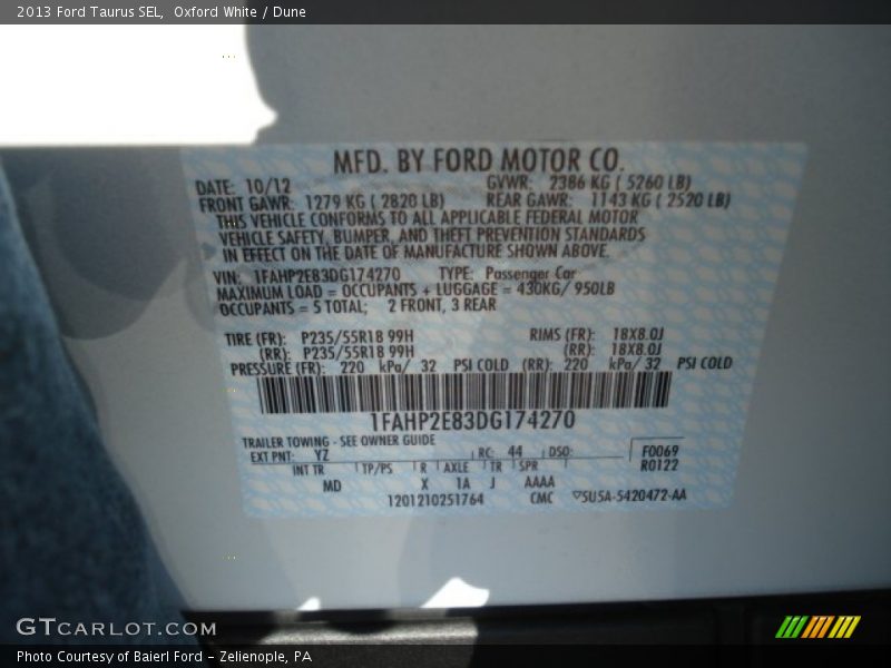 Oxford White / Dune 2013 Ford Taurus SEL