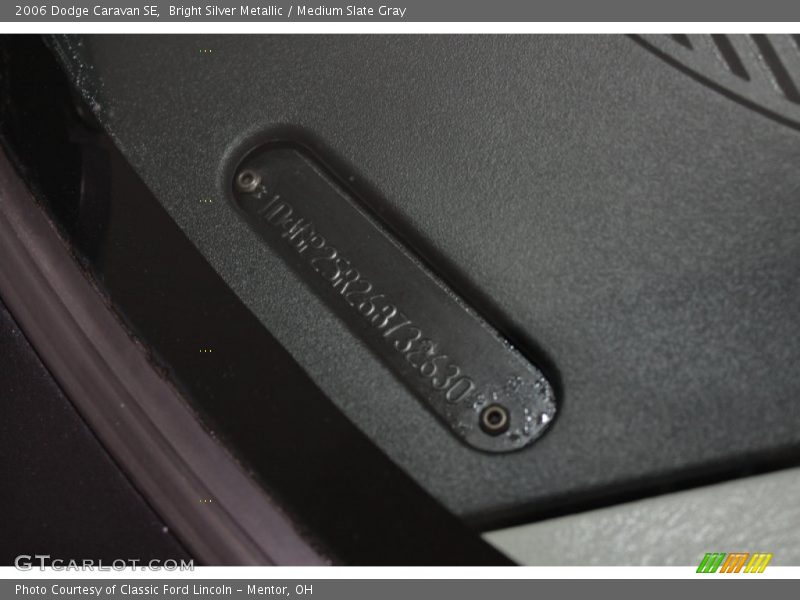 Bright Silver Metallic / Medium Slate Gray 2006 Dodge Caravan SE