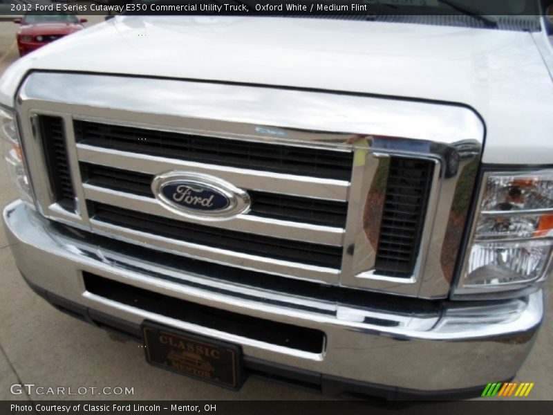 Oxford White / Medium Flint 2012 Ford E Series Cutaway E350 Commercial Utility Truck