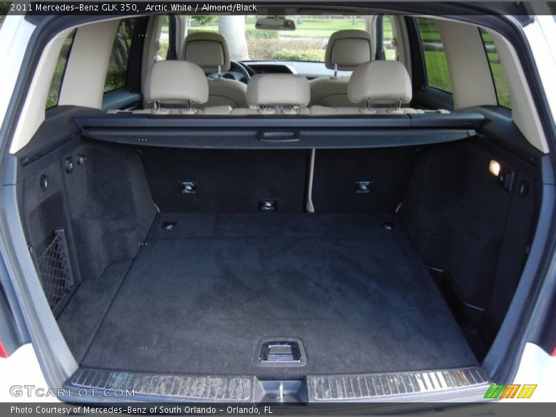 Arctic White / Almond/Black 2011 Mercedes-Benz GLK 350