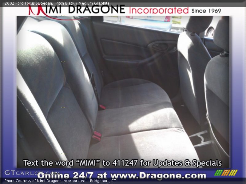 Pitch Black / Medium Graphite 2002 Ford Focus SE Sedan
