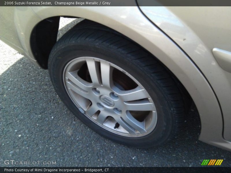 Champagne Beige Metallic / Grey 2006 Suzuki Forenza Sedan