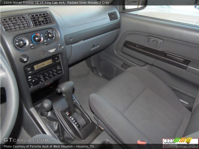 Radiant Silver Metallic / Gray 2004 Nissan Frontier XE V6 King Cab 4x4