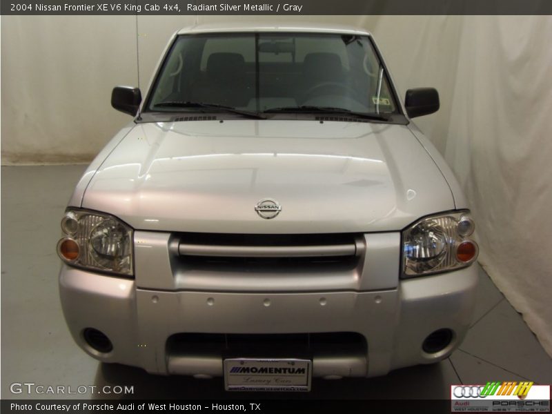 Radiant Silver Metallic / Gray 2004 Nissan Frontier XE V6 King Cab 4x4
