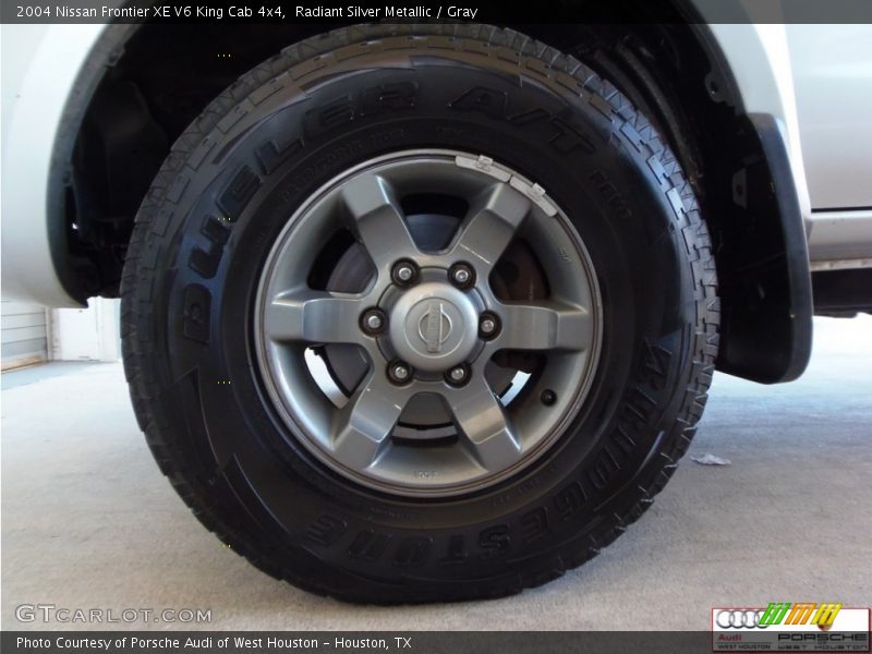 Radiant Silver Metallic / Gray 2004 Nissan Frontier XE V6 King Cab 4x4
