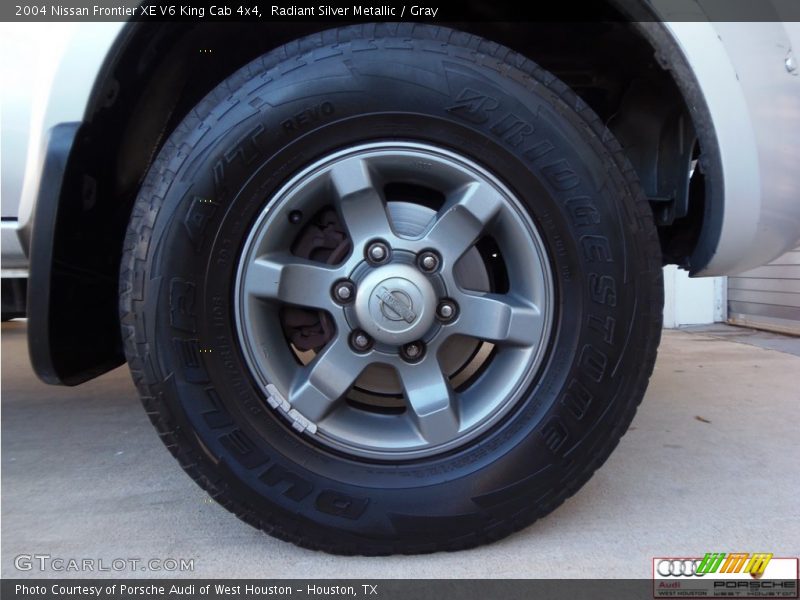 Radiant Silver Metallic / Gray 2004 Nissan Frontier XE V6 King Cab 4x4