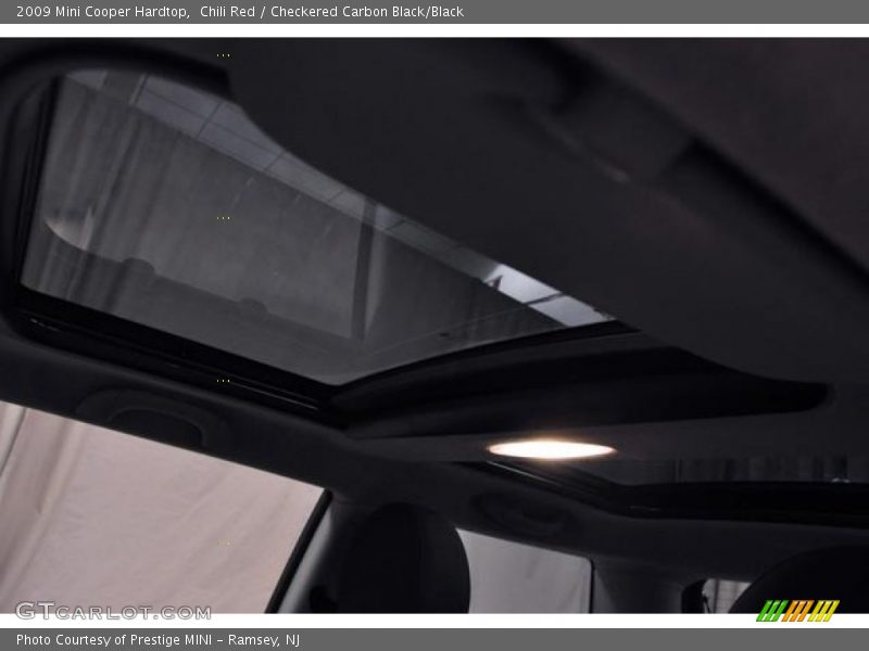 Chili Red / Checkered Carbon Black/Black 2009 Mini Cooper Hardtop