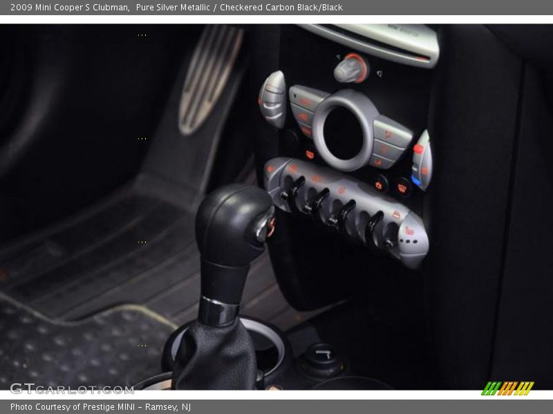 Pure Silver Metallic / Checkered Carbon Black/Black 2009 Mini Cooper S Clubman