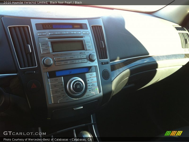 Black Noir Pearl / Black 2010 Hyundai Veracruz Limited