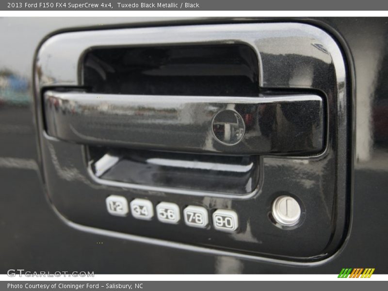 Tuxedo Black Metallic / Black 2013 Ford F150 FX4 SuperCrew 4x4