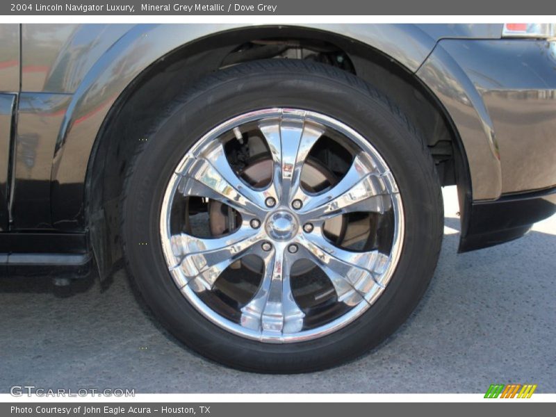 Mineral Grey Metallic / Dove Grey 2004 Lincoln Navigator Luxury