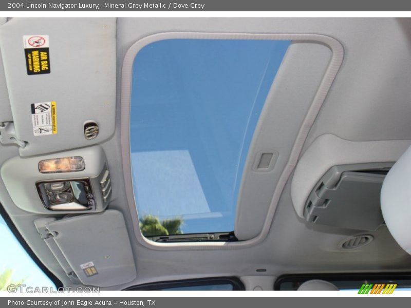 Mineral Grey Metallic / Dove Grey 2004 Lincoln Navigator Luxury