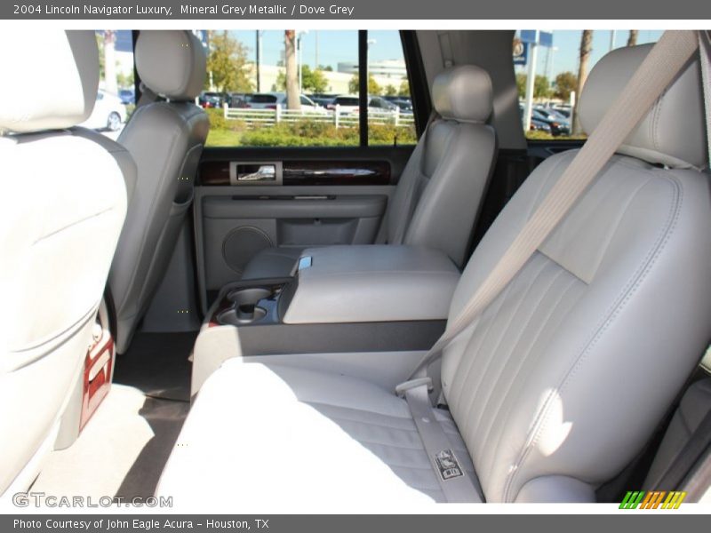 Mineral Grey Metallic / Dove Grey 2004 Lincoln Navigator Luxury