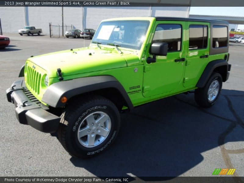 Gecko Green Pearl / Black 2013 Jeep Wrangler Unlimited Sport S 4x4