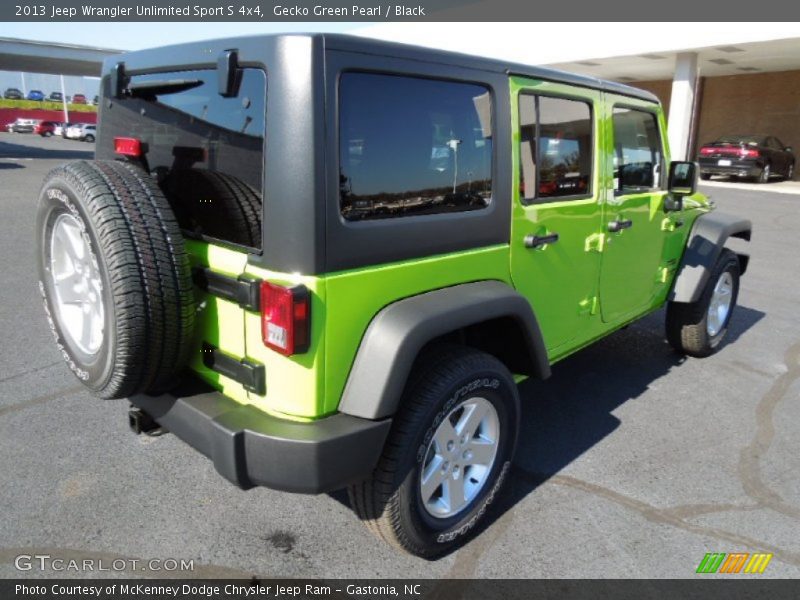 Gecko Green Pearl / Black 2013 Jeep Wrangler Unlimited Sport S 4x4