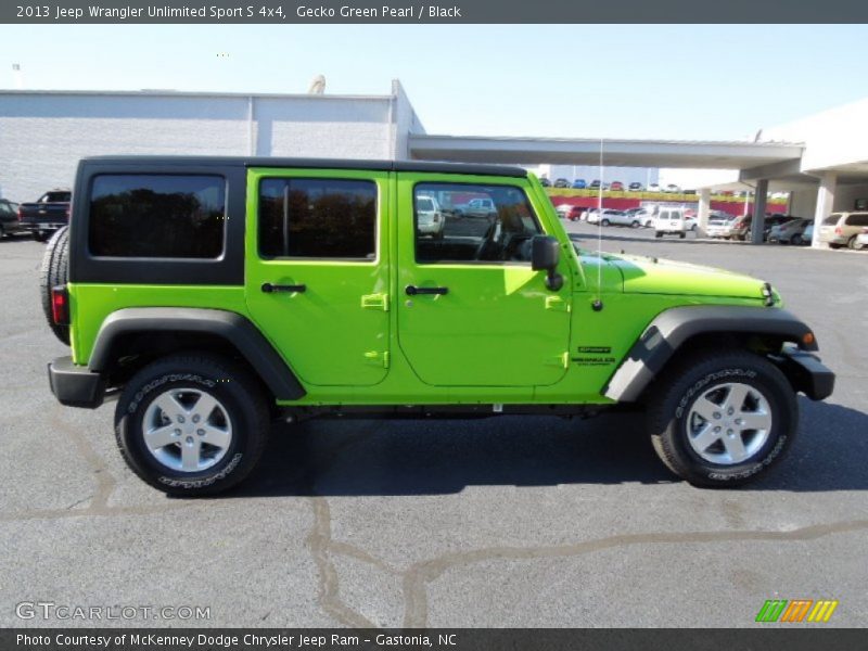 Gecko Green Pearl / Black 2013 Jeep Wrangler Unlimited Sport S 4x4