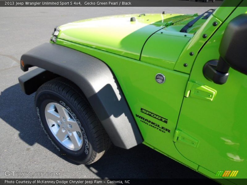 Gecko Green Pearl / Black 2013 Jeep Wrangler Unlimited Sport S 4x4