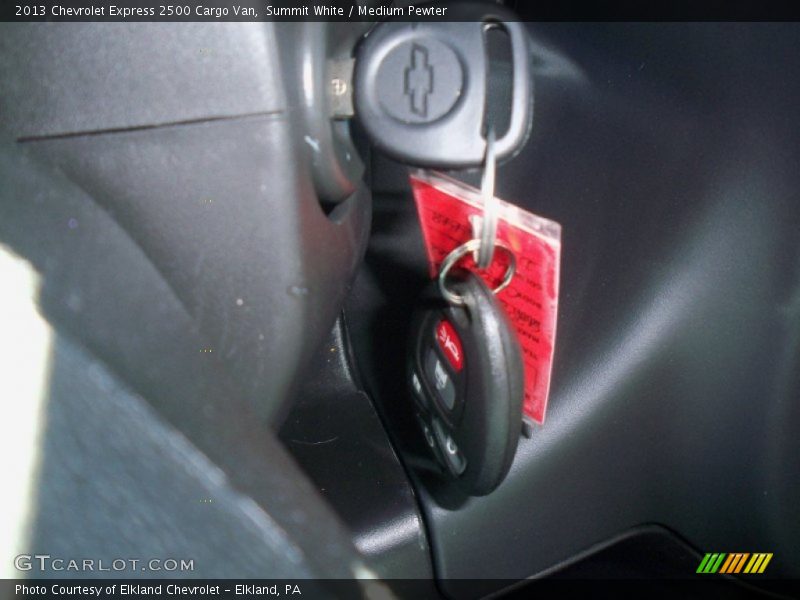 Summit White / Medium Pewter 2013 Chevrolet Express 2500 Cargo Van