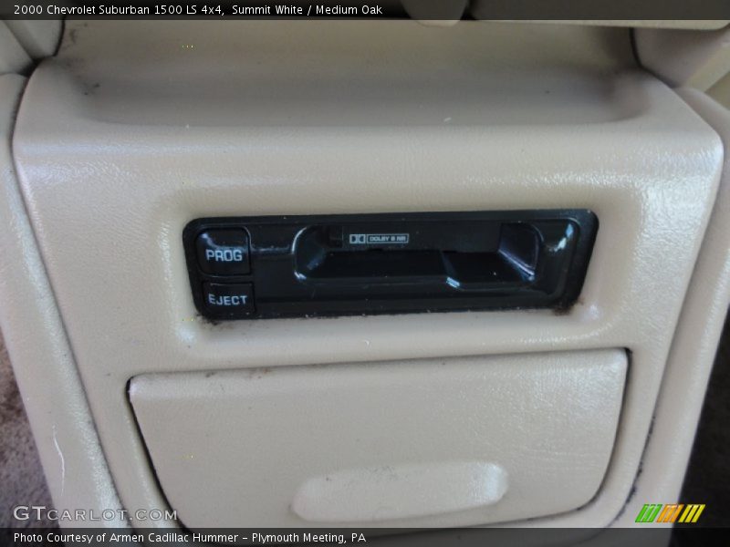 Summit White / Medium Oak 2000 Chevrolet Suburban 1500 LS 4x4