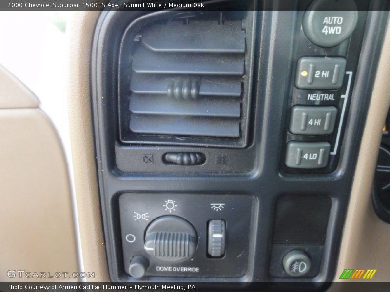 Summit White / Medium Oak 2000 Chevrolet Suburban 1500 LS 4x4