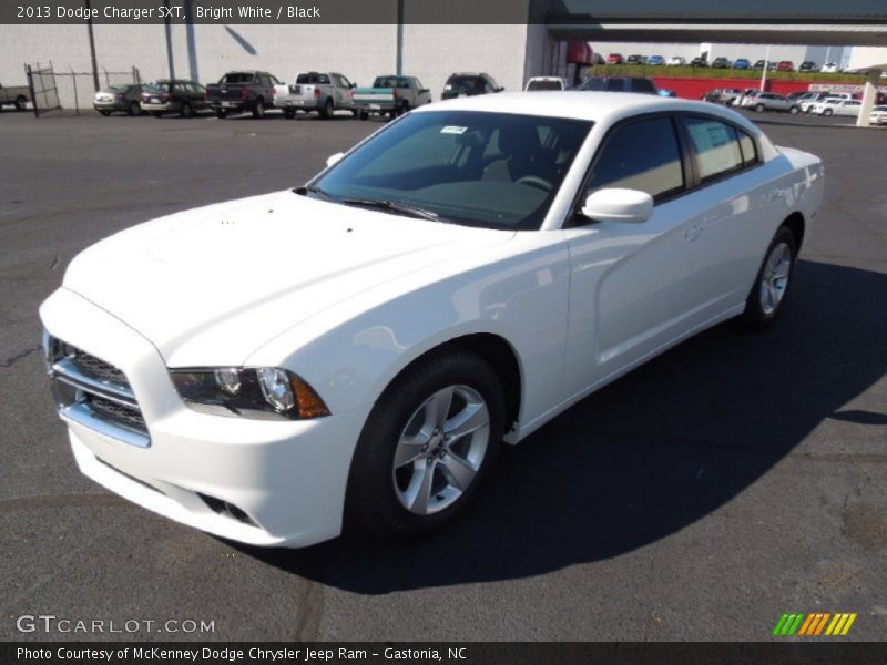 Bright White / Black 2013 Dodge Charger SXT