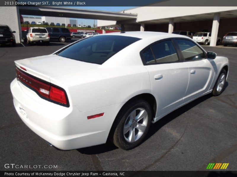 Bright White / Black 2013 Dodge Charger SXT