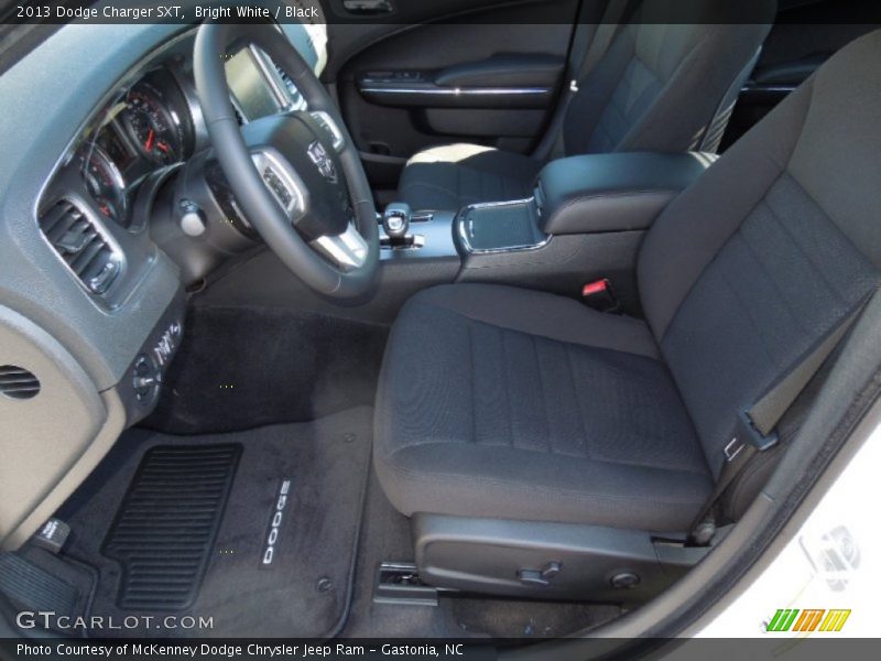 Bright White / Black 2013 Dodge Charger SXT