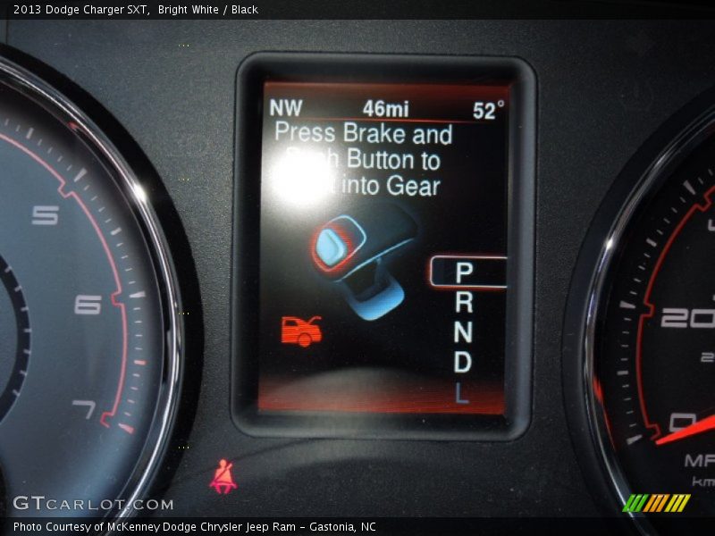 Bright White / Black 2013 Dodge Charger SXT