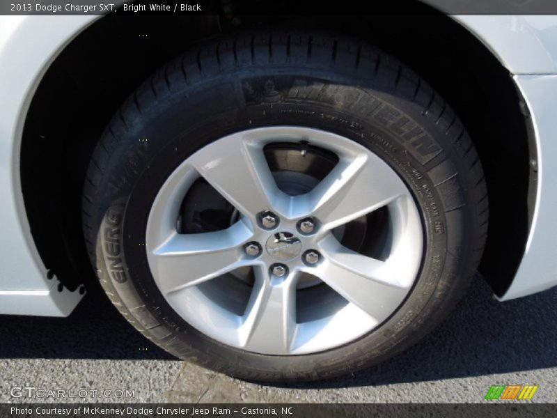 Bright White / Black 2013 Dodge Charger SXT
