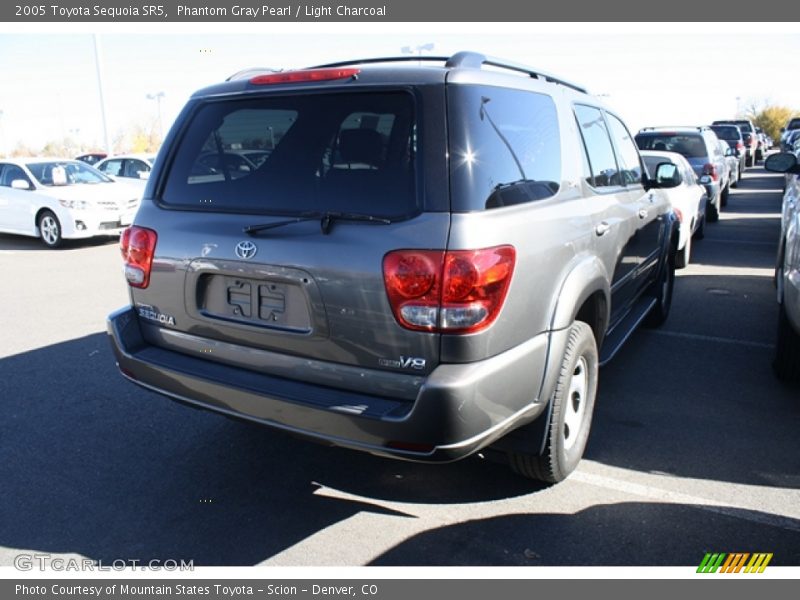 Phantom Gray Pearl / Light Charcoal 2005 Toyota Sequoia SR5