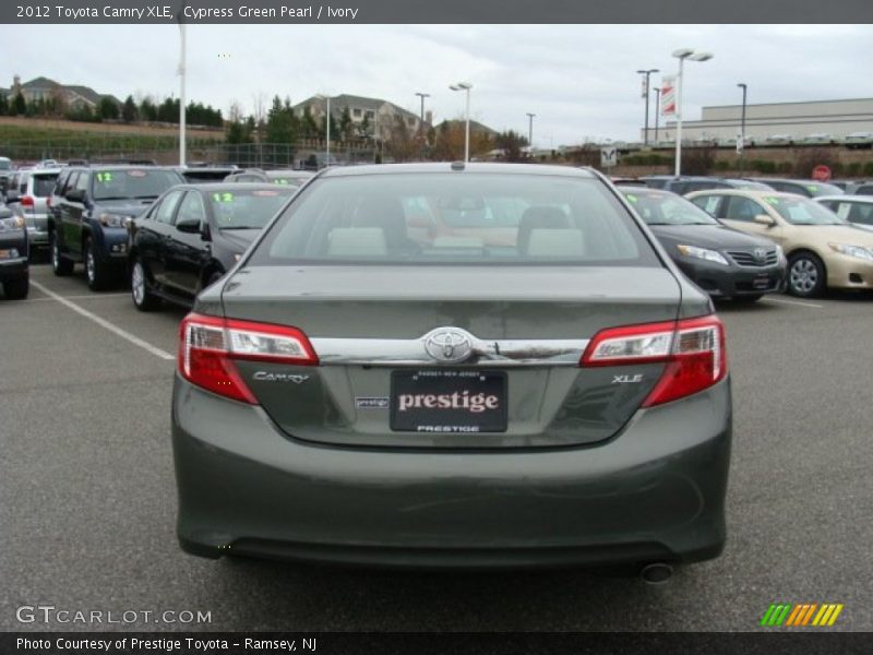 Cypress Green Pearl / Ivory 2012 Toyota Camry XLE