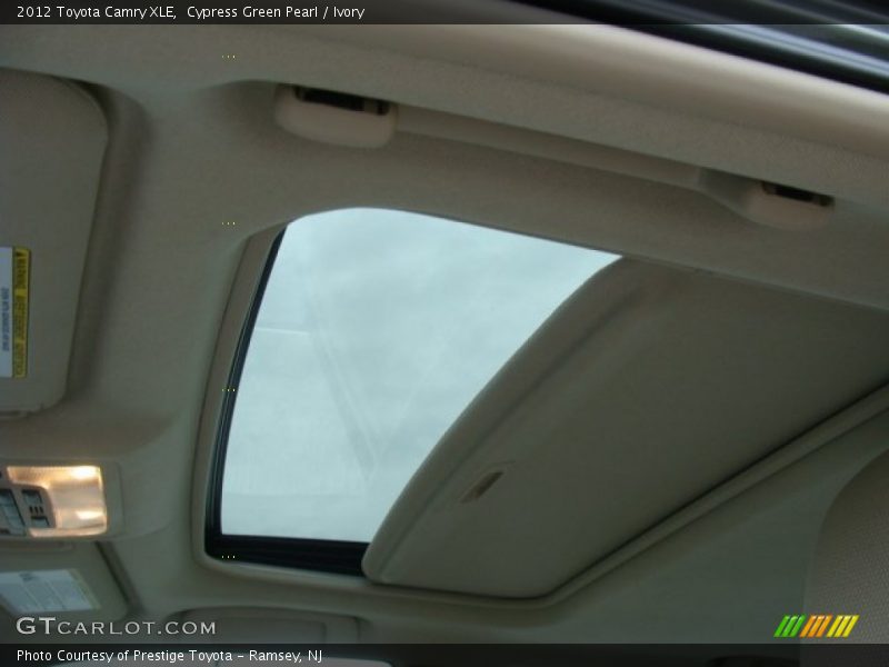 Cypress Green Pearl / Ivory 2012 Toyota Camry XLE