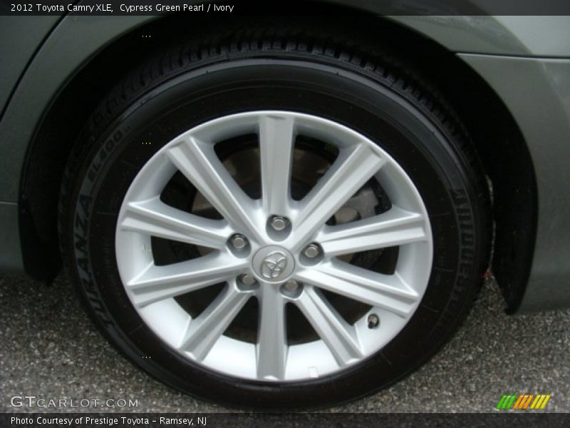 Cypress Green Pearl / Ivory 2012 Toyota Camry XLE