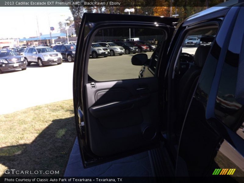 Black Raven / Ebony 2013 Cadillac Escalade EXT Premium AWD