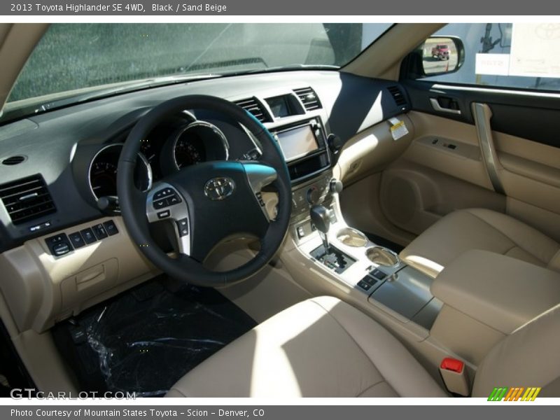 Black / Sand Beige 2013 Toyota Highlander SE 4WD