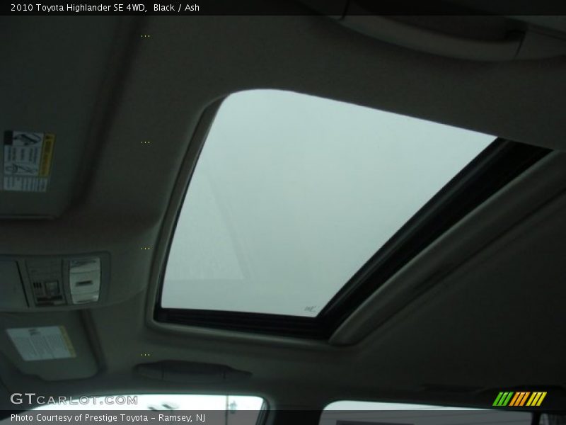 Black / Ash 2010 Toyota Highlander SE 4WD