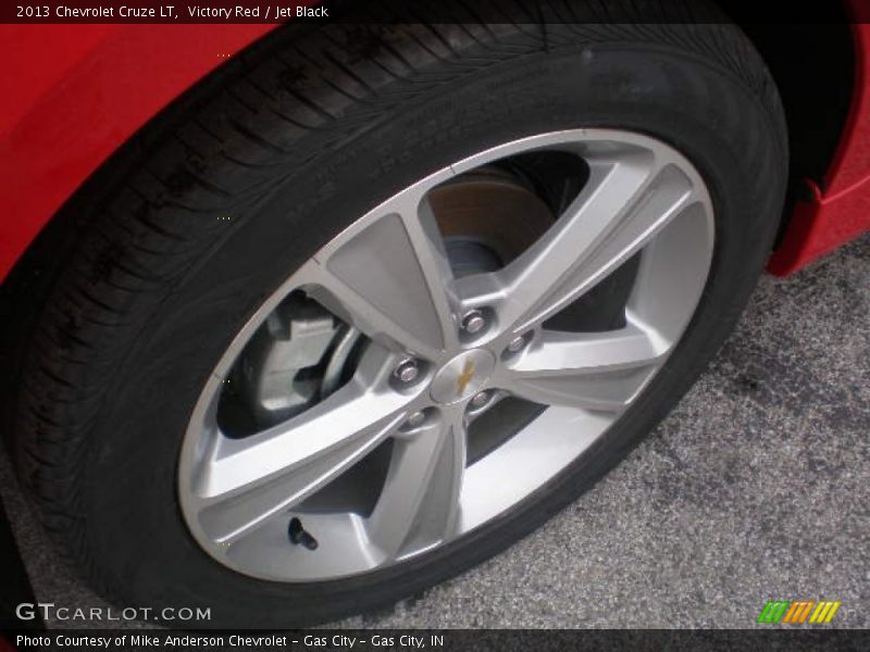Victory Red / Jet Black 2013 Chevrolet Cruze LT
