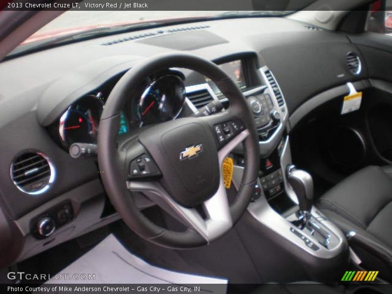 Victory Red / Jet Black 2013 Chevrolet Cruze LT